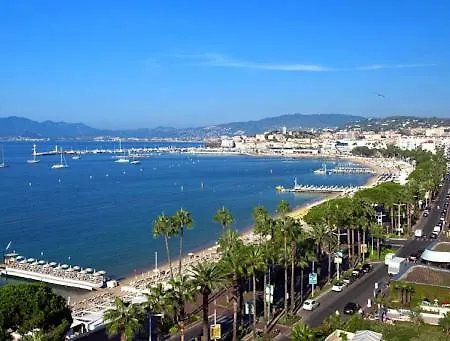 ספינת מלון Location Bateau קאן